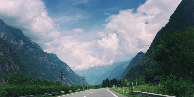 蒙特梭利教育法在家庭日常生活中的实践与应用：让儿童教育与早教培训融入生活